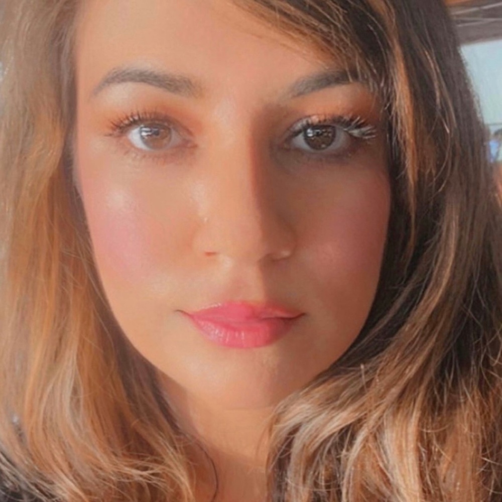 Meet your Posher, Sana